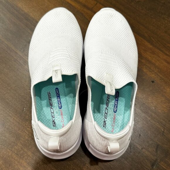 Skechers Women's Ultra Flex-First Take Sneaker - White - 6 wide - Picture 3 of 8